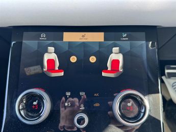 Land Rover Range Rover Evoque R-DYNAMIC SE D200