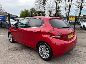 Peugeot 208 1.2 PureTech Allure Hatchback 5dr Petrol EAT Euro 6 (s/s) (110 p