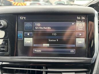 Peugeot 208 1.2 PureTech Allure Hatchback 5dr Petrol EAT Euro 6 (s/s) (110 p
