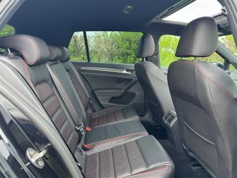 Volkswagen Golf GTI PERFORMANCE TSI DSG