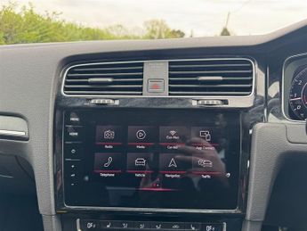 Volkswagen Golf GTI PERFORMANCE TSI DSG