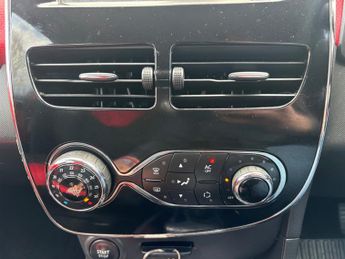 Renault Clio 1.5 dCi Dynamique S MediaNav Hatchback 5dr Diesel EDC Euro 5 (90