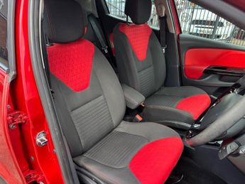 Renault Clio 1.5 dCi Dynamique S MediaNav Hatchback 5dr Diesel EDC Euro 5 (90