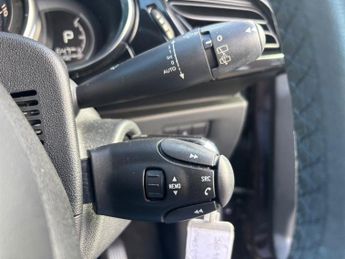 Citroen DS3 1.6 VTi DStyle Plus Hatchback 3dr Petrol Auto Euro 5 (120 ps)