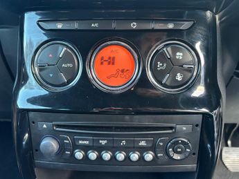 Citroen DS3 1.6 VTi DStyle Plus Hatchback 3dr Petrol Auto Euro 5 (120 ps)