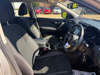 Nissan Qashqai 1.5 dCi Acenta Premium SUV 5dr Diesel Manual Euro 6 (s/s) (115 p
