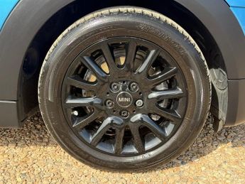 MINI Hatch 1.5 Cooper Hatchback 3dr Petrol Manual Euro 6 (s/s) (136 ps)