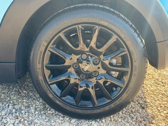 MINI Hatch 1.5 Cooper Hatchback 3dr Petrol Manual Euro 6 (s/s) (136 ps)