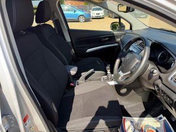 Suzuki SX4 S-Cross 1.4 Boosterjet MHEV SZ-T SUV 5dr Petrol Hybrid Manual Euro 6 (s/