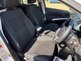 Suzuki SX4 S-Cross 1.4 Boosterjet MHEV SZ-T SUV 5dr Petrol Hybrid Manual Euro 6 (s/