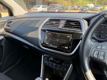 Suzuki SX4 S-Cross 1.4 Boosterjet MHEV SZ-T SUV 5dr Petrol Hybrid Manual Euro 6 (s/