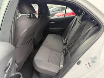 Toyota Corolla 1.8 VVT-h GPF Icon Tech Hatchback 5dr Petrol Hybrid CVT Euro 6 (