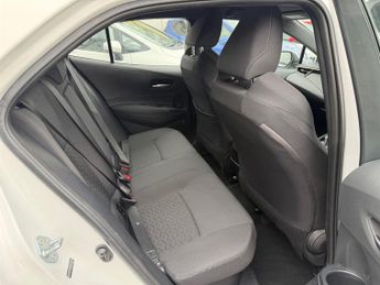 Toyota Corolla 1.8 VVT-h GPF Icon Tech Hatchback 5dr Petrol Hybrid CVT Euro 6 (