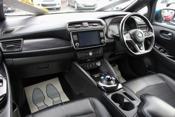 Nissan Leaf 40kWh N-Connecta Hatchback 5dr Electric Auto (150 ps)