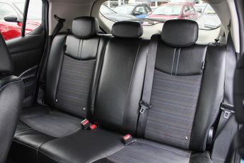 Nissan Leaf 40kWh N-Connecta Hatchback 5dr Electric Auto (150 ps)