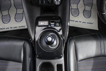 Nissan Leaf 40kWh N-Connecta Hatchback 5dr Electric Auto (150 ps)