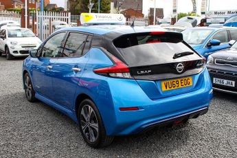 Nissan Leaf 40kWh N-Connecta Hatchback 5dr Electric Auto (150 ps)