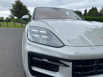 Porsche Cayenne 3.0 V6 E-HYBRID 25.9kWh