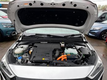 Hyundai Ioniq PREMIUM SE