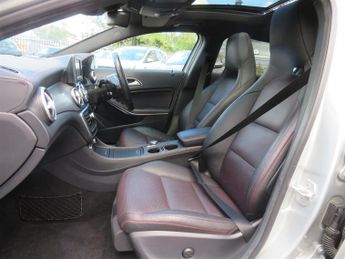 Mercedes GLA220 CDI 4MATIC AMG LINE PREMIUM PLUS