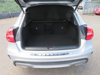 Mercedes GLA220 CDI 4MATIC AMG LINE PREMIUM PLUS AUTOMATIC