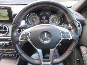 Mercedes GLA220 CDI 4MATIC AMG LINE PREMIUM PLUS AUTOMATIC