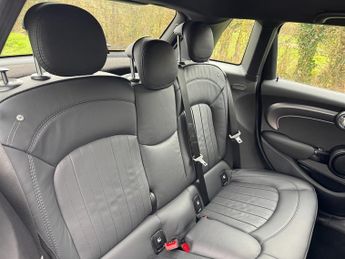 MINI Hatch COOPER EXCLUSIVE