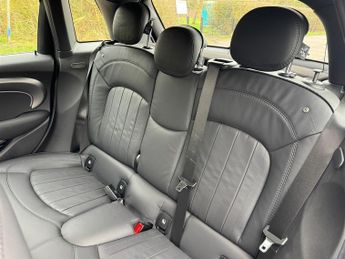 MINI Hatch COOPER EXCLUSIVE