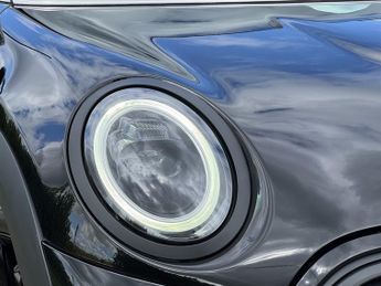 MINI Hatch COOPER EXCLUSIVE