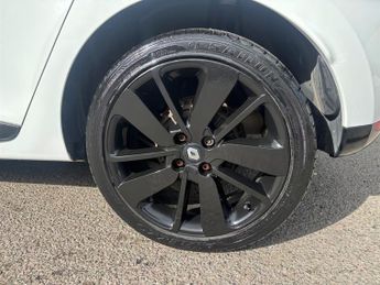 Renault Clio 1.5 dCi Dynamique S MediaNav Hatchback 5dr Diesel EDC Euro 5 (90