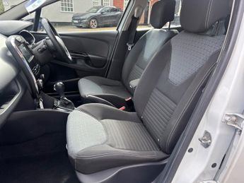 Renault Clio 1.5 dCi Dynamique S MediaNav Hatchback 5dr Diesel EDC Euro 5 (90