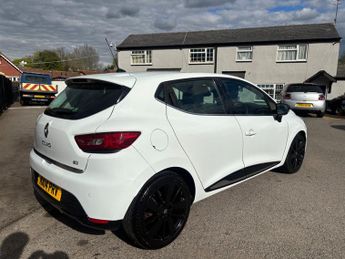 Renault Clio 1.5 dCi Dynamique S MediaNav Hatchback 5dr Diesel EDC Euro 5 (90
