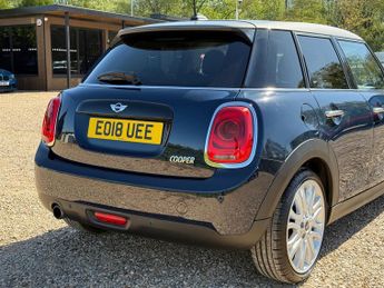 MINI Hatch 1.5 Cooper Seven Hatchback 5dr Petrol Auto Euro 6 (s/s) (136 ps)