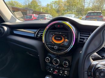 MINI Hatch 1.5 Cooper Seven Hatchback 5dr Petrol Auto Euro 6 (s/s) (136 ps)