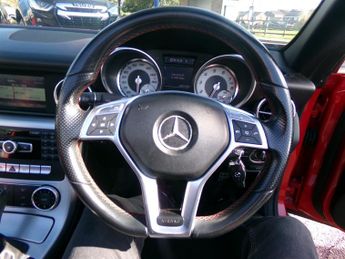 Mercedes SLK 1.8 SLK200 AMG Sport Convertible 2dr Petrol G-Tronic+ Euro 5 (s/