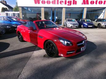 Mercedes SLK 1.8 SLK200 AMG Sport Convertible 2dr Petrol G-Tronic+ Euro 5 (s/