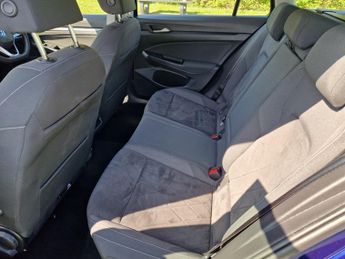 Volkswagen Golf STYLE TDI DSG