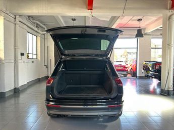 Volkswagen Tiguan 2.0 TDI BlueMotion Tech SEL SUV 5dr Diesel DSG 4Motion Euro 6 (s