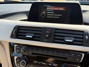 BMW 320i 2.0 SE Touring 5dr Petrol Auto xDrive Euro 6 (s/s) (184 ps)
