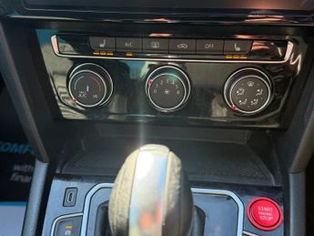 Volkswagen Passat 1.5 TSI EVO SEL Saloon 4dr Petrol DSG Euro 6 (s/s) (150 ps)