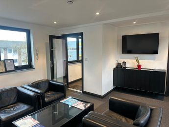 Land Rover Discovery 3.0 TD V6 HSE Luxury SUV 5dr Diesel Auto 4WD Euro 6 (s/s) (258 p