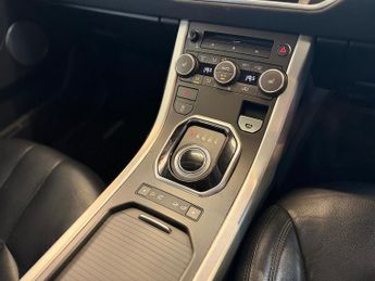 Land Rover Range Rover Evoque 2.2 SD4 Pure SUV 5dr Diesel Auto 4WD Euro 5 (190 ps)