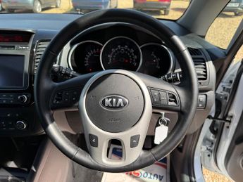 Kia Venga 1.6 3 MPV 5dr Petrol Manual Euro 6 (s/s) (123 bhp)