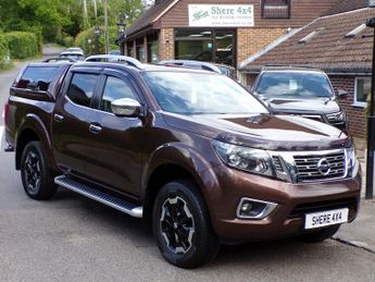 Nissan Navara 2.3 dCi Tekna Pickup Double Cab 4dr Diesel Auto-FSH-Pegasus Avan