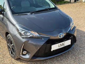 Toyota Yaris 1.5 VVT-h Design Hatchback 5dr Petrol Hybrid E-CVT Euro 6 (s/s) 