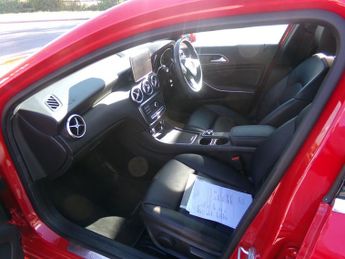 Mercedes A180d 1.5 Sport (Premium) Hatchback 5dr Diesel 7G-DCT Euro 6 (s/s) (10