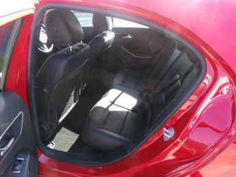 Mercedes A180d 1.5 Sport (Premium) Hatchback 5dr Diesel 7G-DCT Euro 6 (s/s) (10