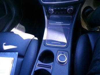 Mercedes A180d 1.5 Sport (Premium) Hatchback 5dr Diesel 7G-DCT Euro 6 (s/s) (10