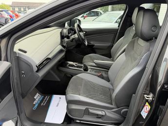 Volkswagen ID.4 Pro Performance 77kWh Life SUV 5dr Electric Auto (204 ps)