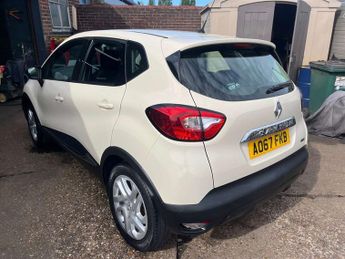 Renault Captur Dynamique Nav dCi